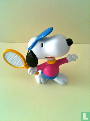 Snoopy comme joueur de tennis