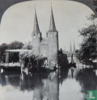 Delft, a city once famed for its pottery, Nethrelands - the old East Gate - Image 2