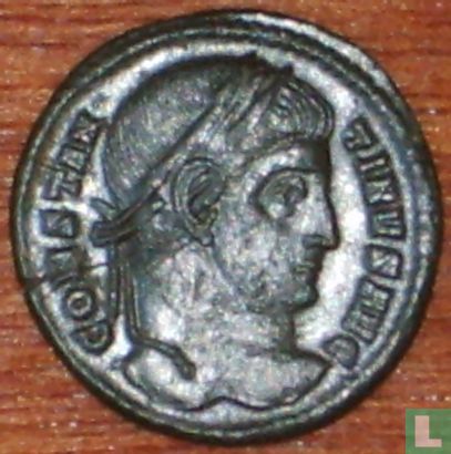 Roman Empire empereur Constantin le grand Kleinfollis de Thessalonique AE3 320 apr. j.-c. - Image 2