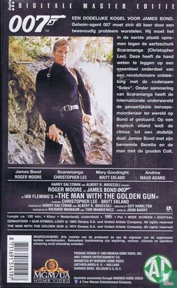 The Man with the Golden Gun - Afbeelding 2