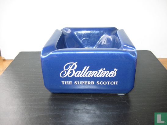 Asbak Ballantine's The Superb Scotch