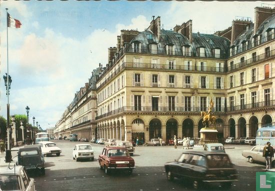 La place des Pyramides