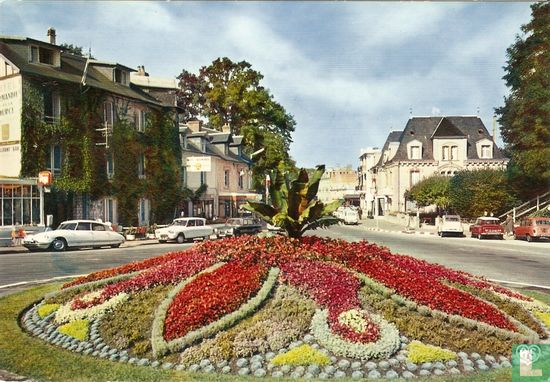 Bagnoles-de-l'Orne, Rond-point fleuri