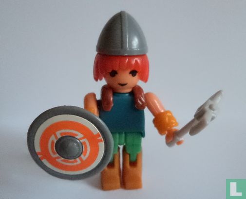 Vikinger with axe and shield - Image 1