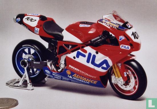Minichamps Ducati 999r Ducati 999 Street Red 1/12 Minichamps Used