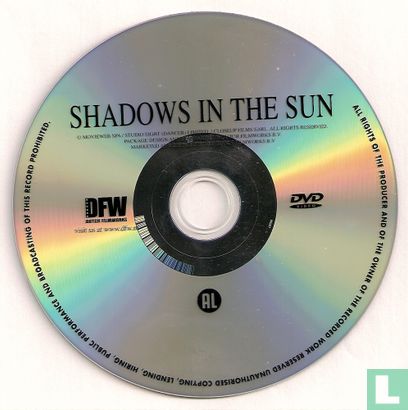 Shadows in the Sun - Afbeelding 3
