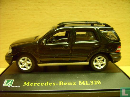 Mercedes-Benz ML320