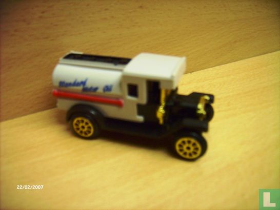 Ford Model-T Van 'Oil'