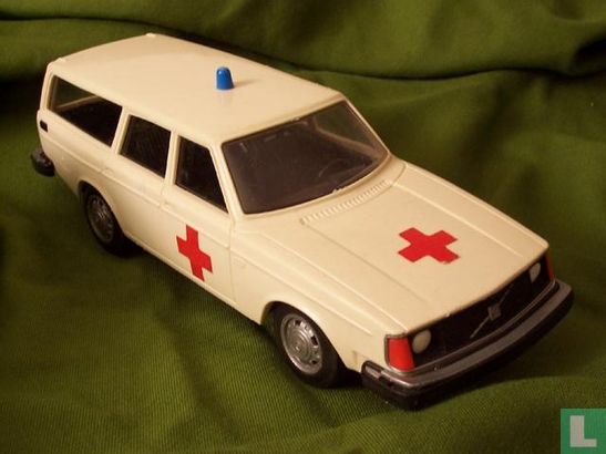 Volvo 245 DL ambulance 1976