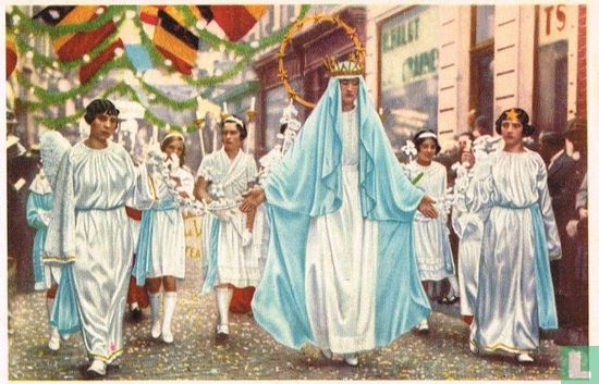 Hoei - De Processie der Mariale Feesten. De Sterrenkroon