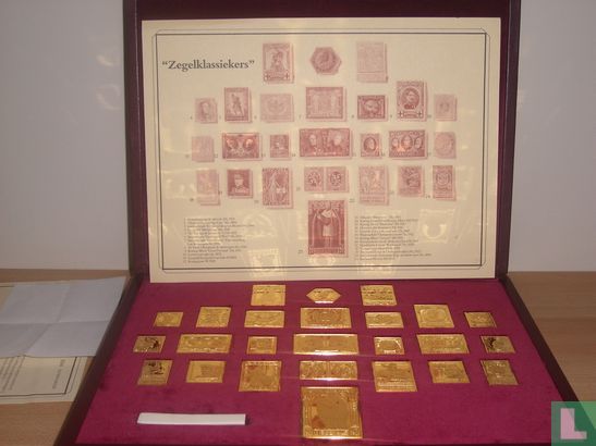 Kist met vergulde replica postzegels van 1849-1932