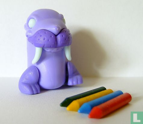 Walrus with chalks - Image 1
