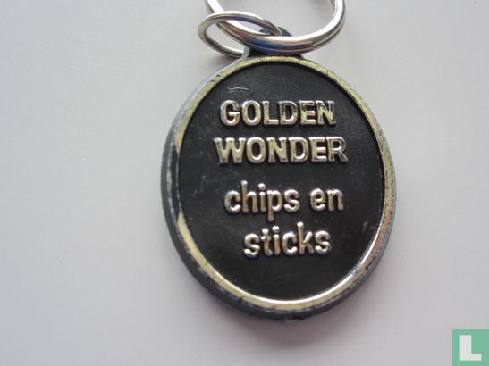 Golden Wonder chips en sticks [zwart] - Image 1