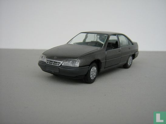 Opel Omega - Afbeelding 1