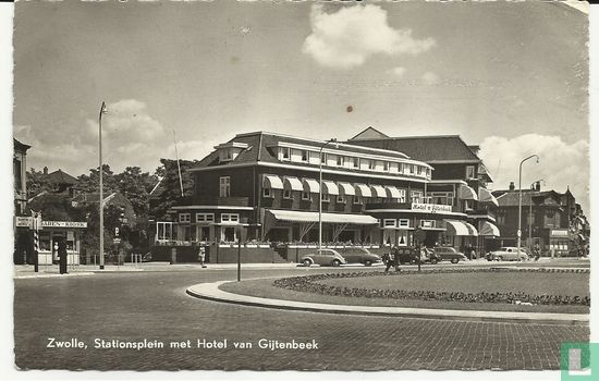 Zwolle, Stationsplein met Hotel Gijtenbeek