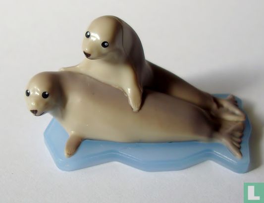 Seals - Image 1