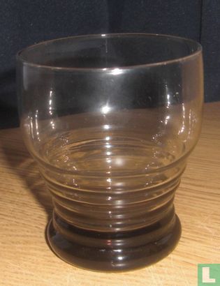 Waterglas met ringen