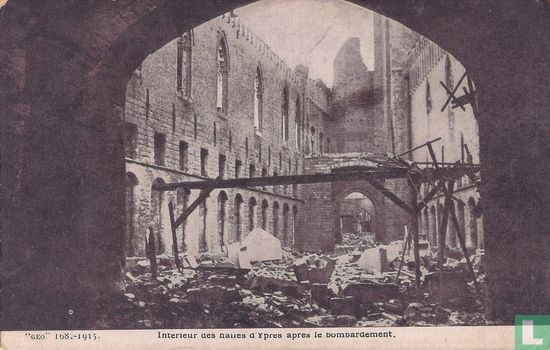 Ypres - Interieur des Halles après le Bombardement