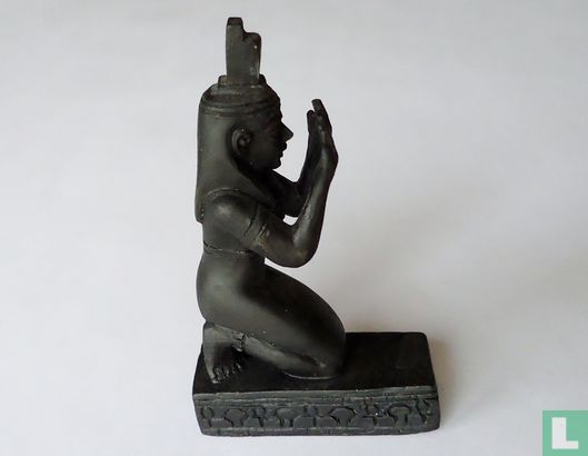 Egyptian figurine - Image 1