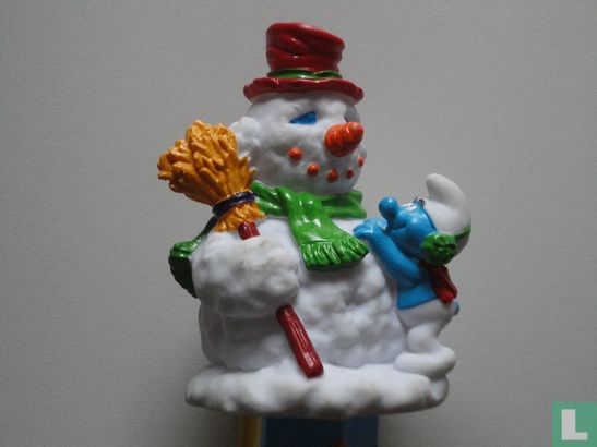 Schtroumpf avecbBonhomme de neige - Image 1