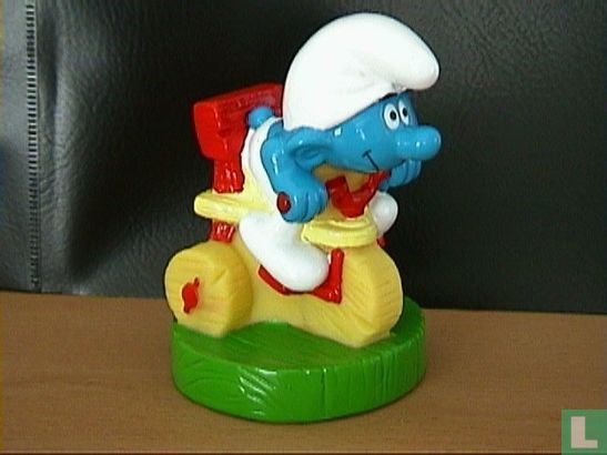 Smurf on tricycle - Image 1