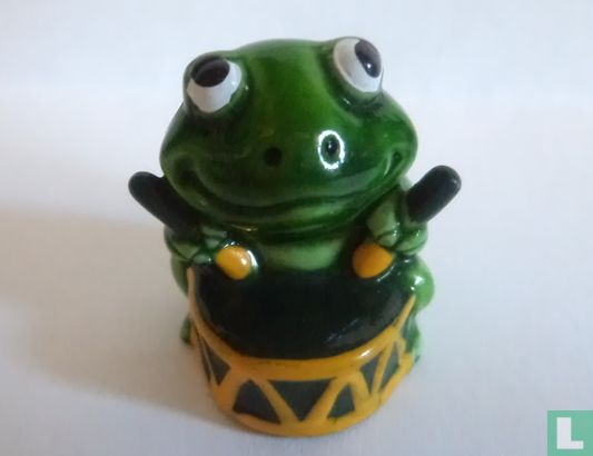 Frog with drum - Image 1
