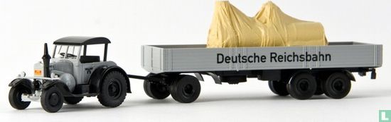 Lanz Eilbulldog met aanhanger 'Deutsche Reichsbahn'