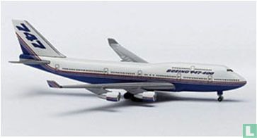 Boeing - 747-400 (01)
