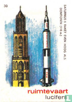 Saturnus 5 raket even hoog als Domtoren (110m)