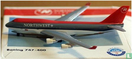 Northwest - 747-400 (02)