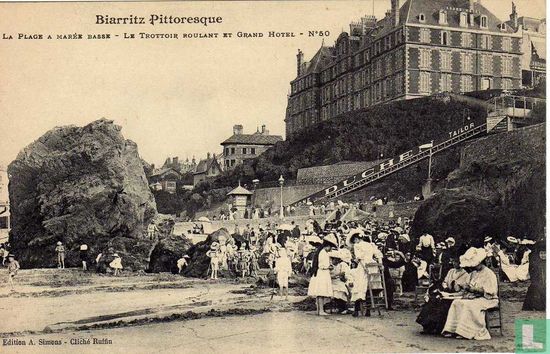 Biarritz Pittoresque + La Plage a Marée Basse + Le trottoir roulant et Grand hotel - no 50 - Afbeelding 1