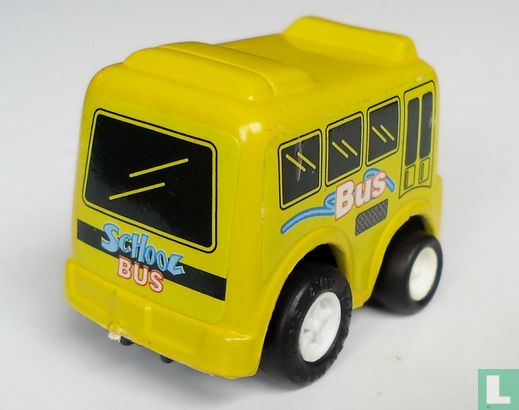 Schoolbus - Image 2