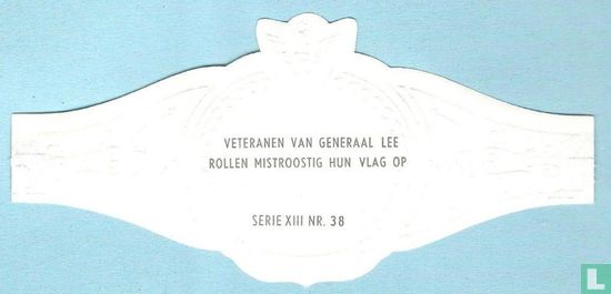 Veteranen van Generaal Lee rollen mistroostig hun vlag op - Image 2