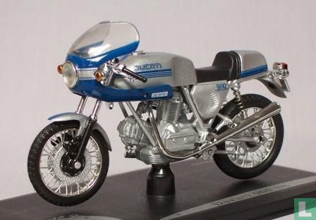 Ducati 900 SS - Image 1