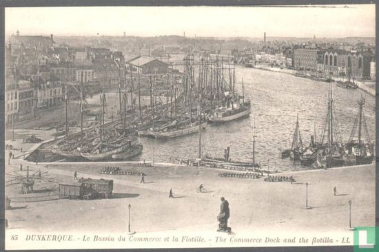 Dunkerque - Le Bassin du Commerce et la Flotille