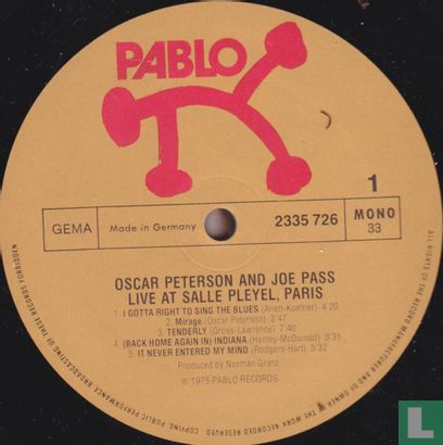 Oscar Peterson & Joe Pass Live at Salle Pleyel  - Image 3