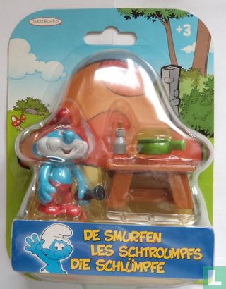 Papa Smurf at table - Image 1