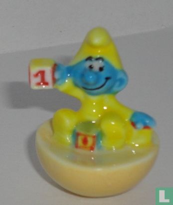 Baby Smurf with blocks