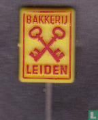 Bakkerij Leiden [red on yellow]