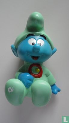 Baby Smurf sitting (green