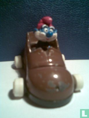 Papa Smurf in Shoe car - Image 1