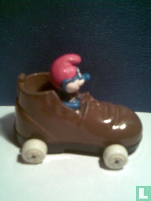 Papa Smurf in Shoe car - Image 2