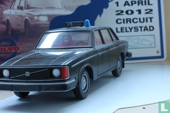 Volvo 244 GL Poliisi - Bild 1