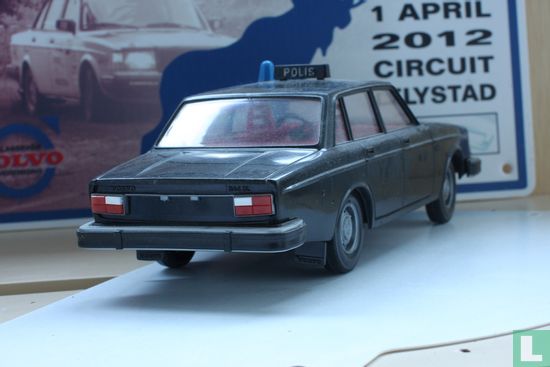 Volvo 244 GL Poliisi - Afbeelding 2
