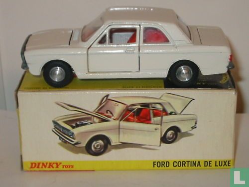 Ford Cortina de Luxe