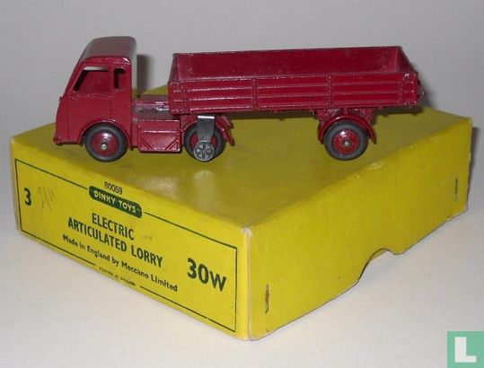 Electric Articulated Lorry - Image 2