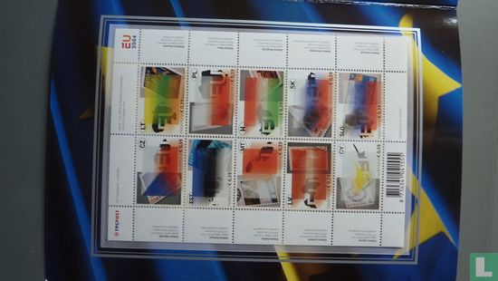 Niederlande 5 Euro 2004 (Stamps & Folder) "EU enlargement" - Bild 3