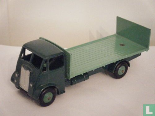 Guy Otter Flat Truck with Tailboard