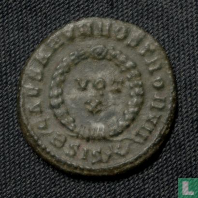 Roman Emperor Siscia AE3 kleinfollis of Emperor Crispus 321-324 - Image 1