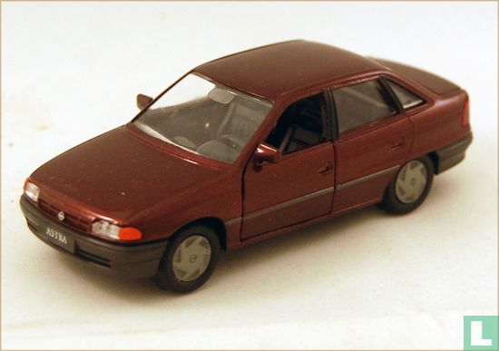 Opel Astra   - Afbeelding 1